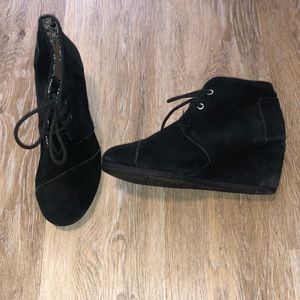 Genuine Toms black suede booties